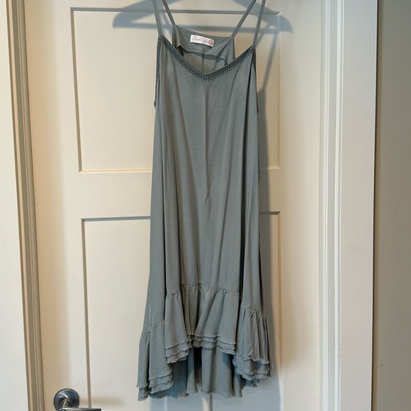 Sage Green dress - Picture 1 of 2